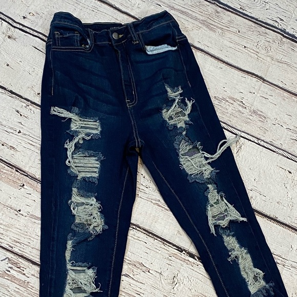 FASHION NOVA Distressed Ripped Skinny Jeans-7 - Picture 1 of 4